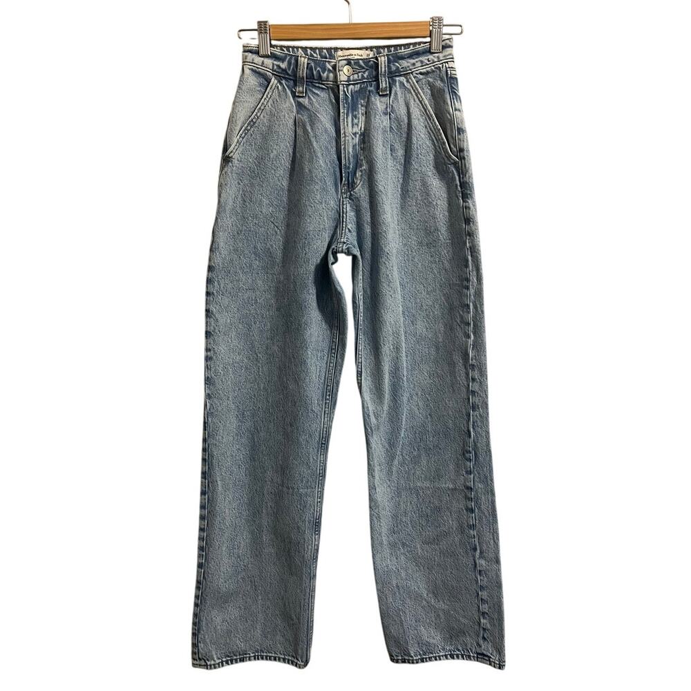 Abercrombie & Fitch Curve Love High Rise Loose Jean Pleated Women's sz. 24